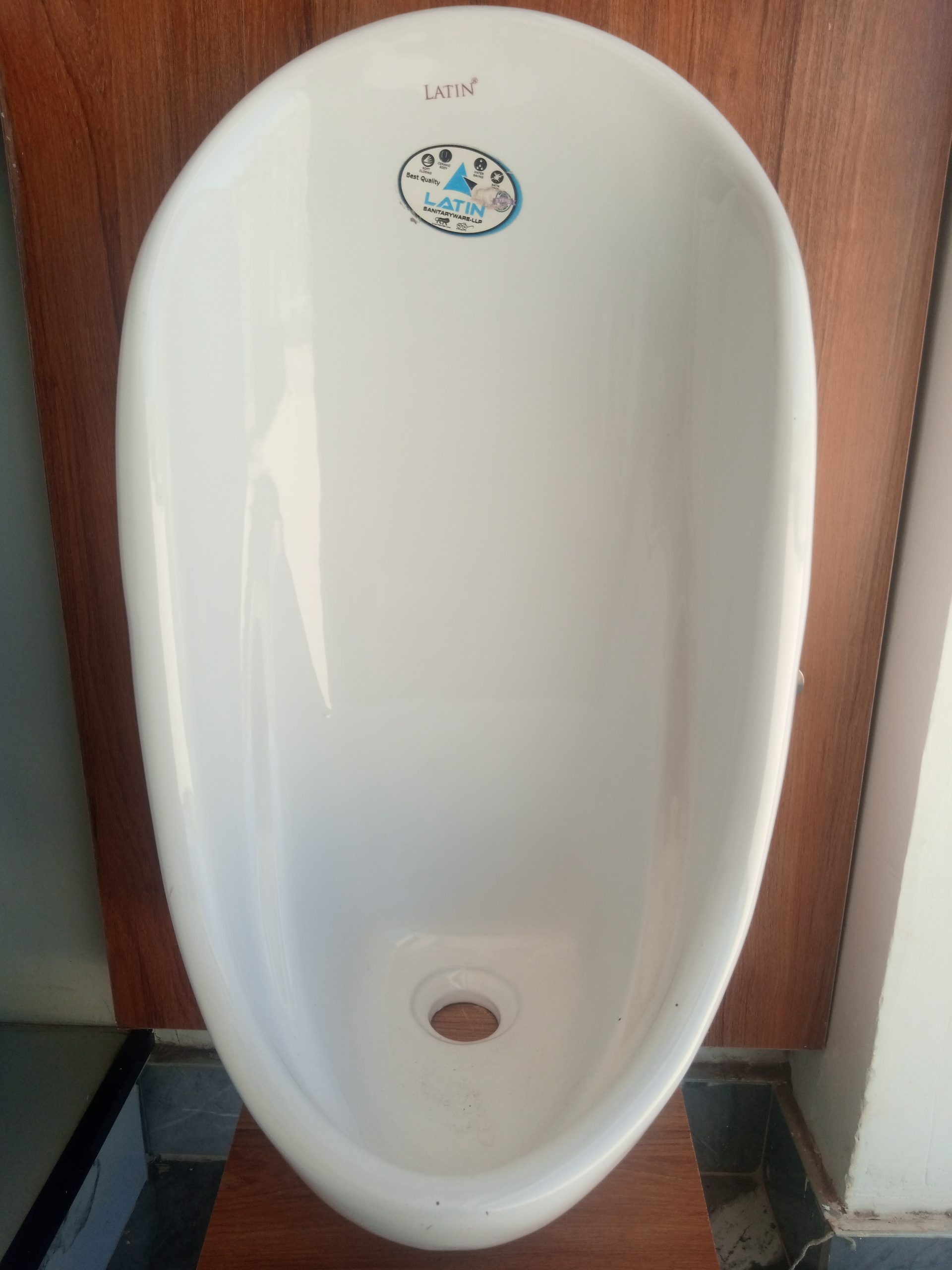 Latin Urinal large