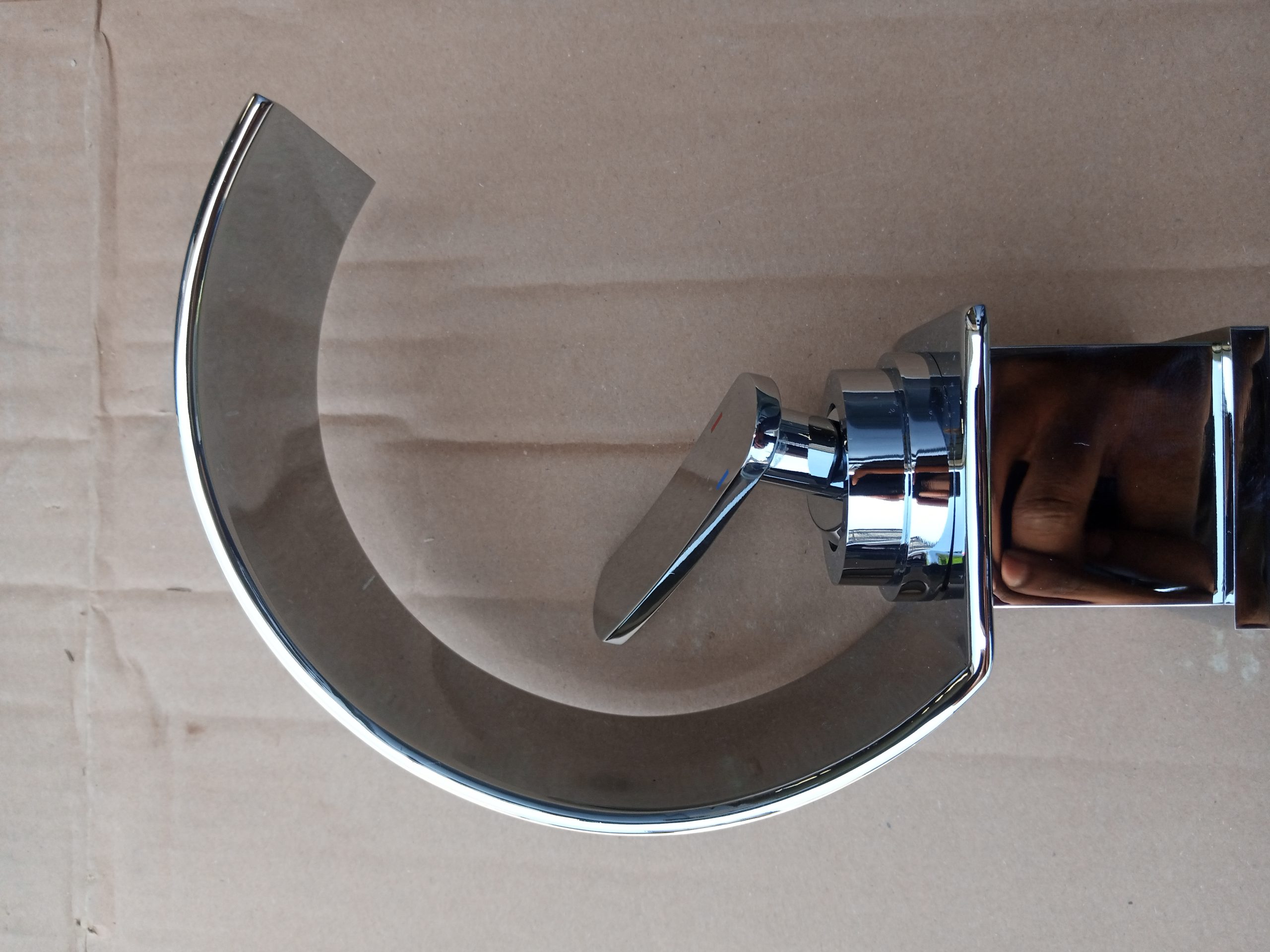 Elegant Curved Filler Tap